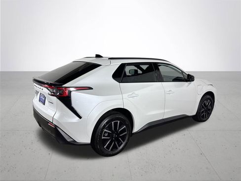 New 2026 Subaru Solterra Premium image 6