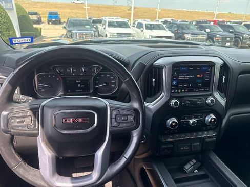 Used 2020 GMC Sierra 1500 SLT RWD image 26