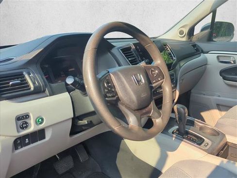 Used 2020 Honda Pilot EX image 9