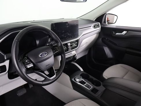 Used 2024 Ford Escape Active w/ Tech Pack #2 AWD/4WD image 30