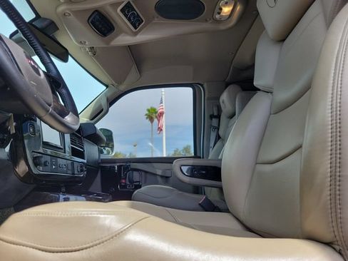 Used 2020 GMC Savana 2500 Extended w/ Enhanced Convenience Package RWD image 13