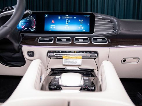 New 2026 Mercedes-Benz GLS 450 4MATIC image 20