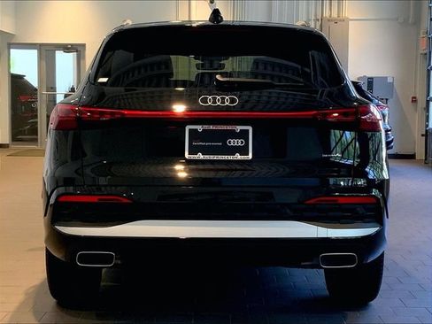 Certified 2025 Audi Q5 Premium w/ Convenience Package AWD/4WD image 6