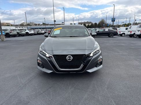 Used 2020 Nissan Altima 2.5 SV image 8