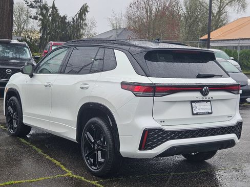 New 2026 Volkswagen Tiguan SE R-Line AWD/4WD image 3