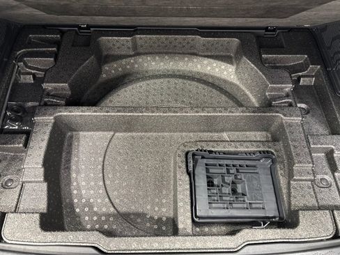 Used 2025 Subaru Forester Premium AWD/4WD image 43