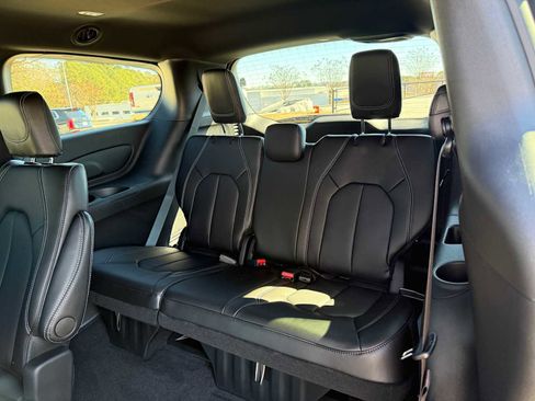 New 2026 Chrysler Pacifica Select image 28
