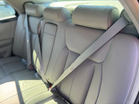 Used 2011 Cadillac DTS Luxury image 35