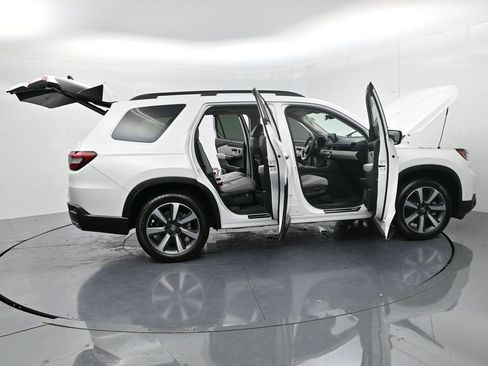 Used 2025 Honda Pilot Touring image 73