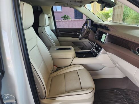 Used 2023 GMC Yukon Denali w/ LPO, Floor Liner Package RWD image 72