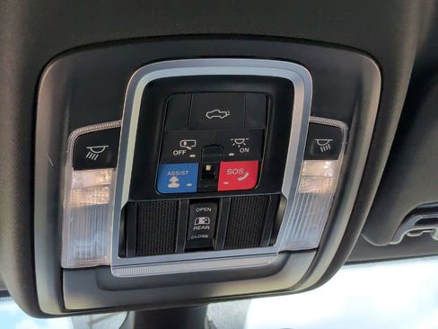 Used 2022 RAM 2500 Limited w/ Towing Technology Group image 25