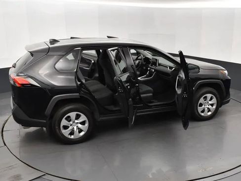 Used 2023 Toyota RAV4 LE image 6