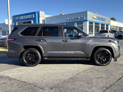 Used 2025 Toyota Sequoia SR5 image 11