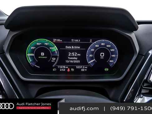 Used 2022 Audi Q4 e-tron Premium Plus w/ Premium Plus image 19