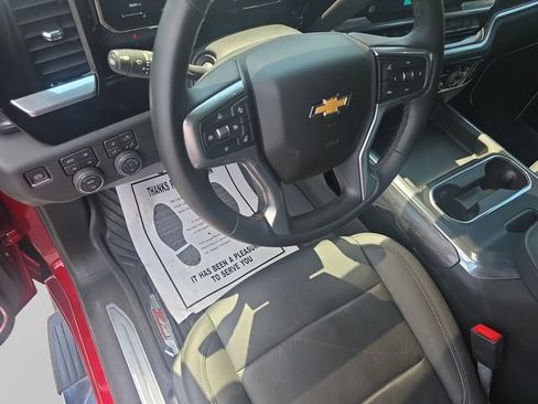 Used 2026 Chevrolet Silverado 2500 LTZ w/ LTZ Convenience Package AWD/4WD image 19