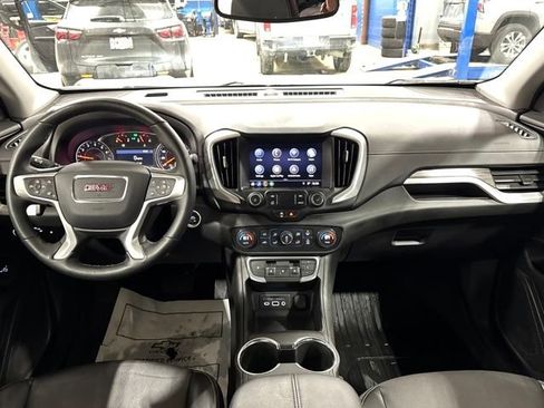 Used 2023 GMC Terrain SLT image 28