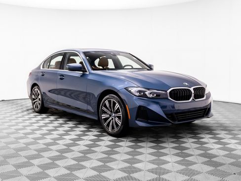 Certified 2025 BMW 330i xDrive Sedan AWD/4WD image 8