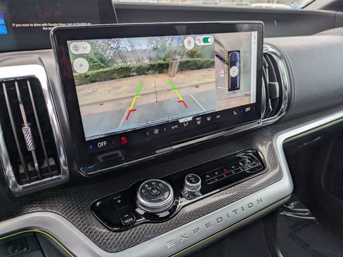 Certified 2025 Ford Expedition Platinum w/ Stealth Performance Package image 23