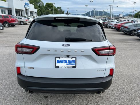 Used 2025 Ford Escape ST-Line AWD/4WD image 6