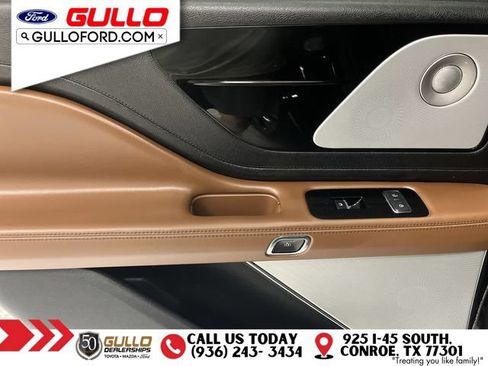 Used 2023 Lincoln Aviator Reserve w/ Equipment Group 201A AWD/4WD image 16