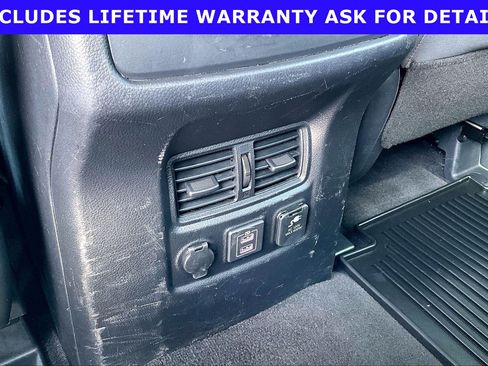 Used 2021 Nissan Titan SV w/ SV Convenience Package AWD/4WD image 28