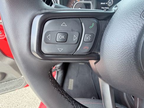 Used 2025 Jeep Wrangler Unlimited Rubicon AWD/4WD image 14
