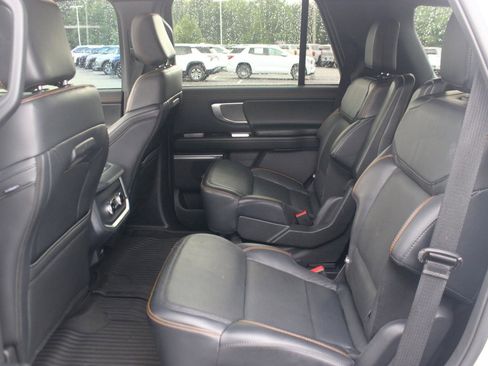 Used 2025 Ford Expedition Tremor AWD/4WD image 38