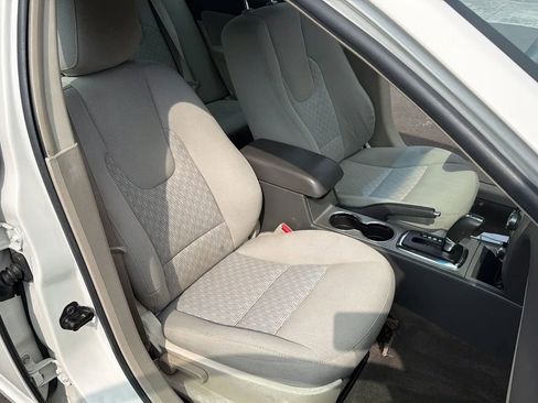 Used 2010 Ford Fusion SE FWD image 12