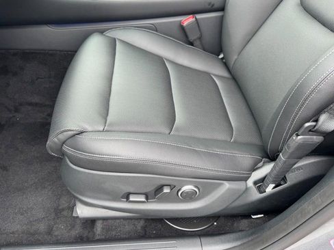 New 2026 Genesis GV70 2.5T AWD/4WD image 9