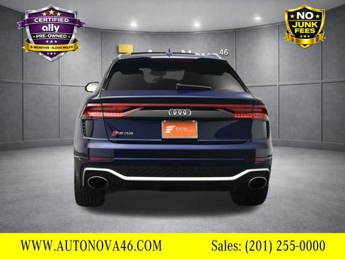 Used 2022 Audi RS Q8 w/ Luxury Package image 4