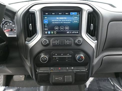 Used 2019 Chevrolet Silverado 1500 LT image 32