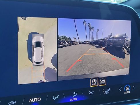 New 2026 Chevrolet Equinox EV LT image 9