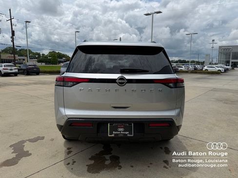 Used 2025 Nissan Pathfinder SV FWD image 7