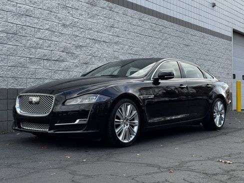 Used 2017 Jaguar XJ L Supercharged image 1
