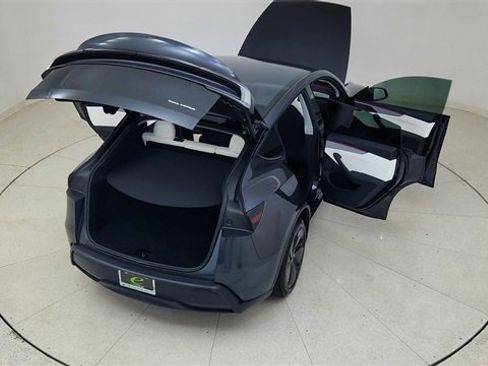 Used 2026 Tesla Model Y Long Range image 82