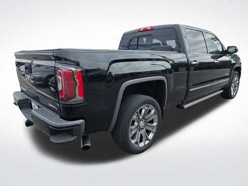 Used 2018 GMC Sierra 1500 Denali w/ Denali Ultimate Package AWD/4WD image 8