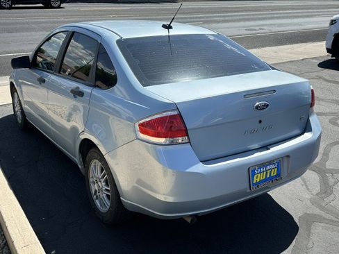 Used 2009 Ford Focus SE FWD image 3