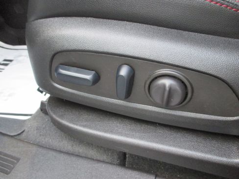 Used 2024 Chevrolet Equinox RS w/ LPO, Floor Liner Package image 16