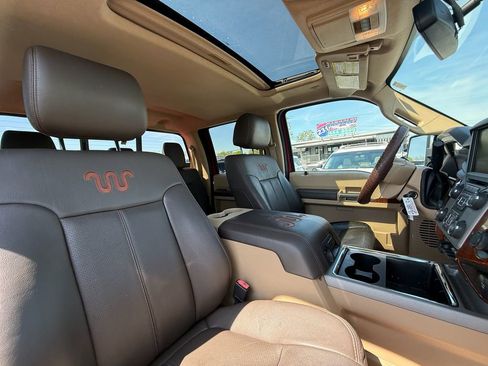 Used 2015 Ford F250 King Ranch w/ FX4 Off-Road Package AWD/4WD image 24