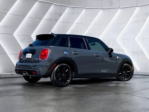 Used 2017 MINI Cooper S FWD image 8