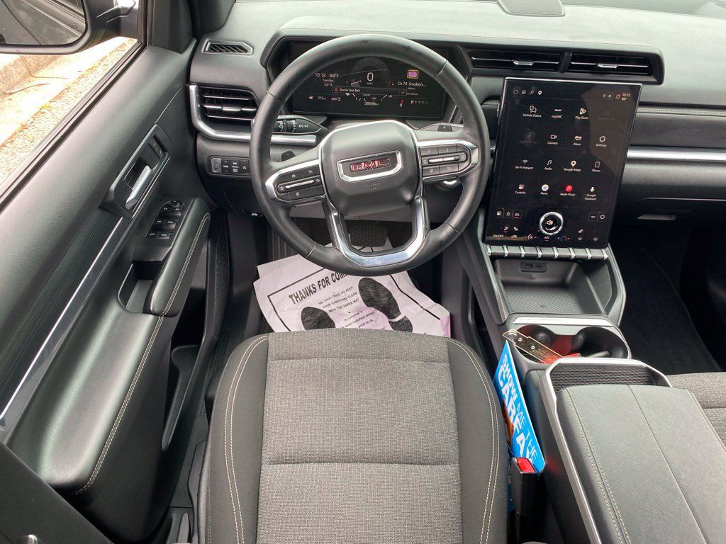 Used 2025 GMC Terrain Elevation AWD/4WD image 10