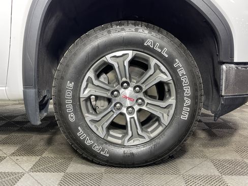 Used 2024 GMC Sierra 1500 SLE image 7