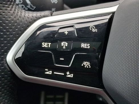 Used 2023 Volkswagen Tiguan SE R-Line AWD/4WD image 21