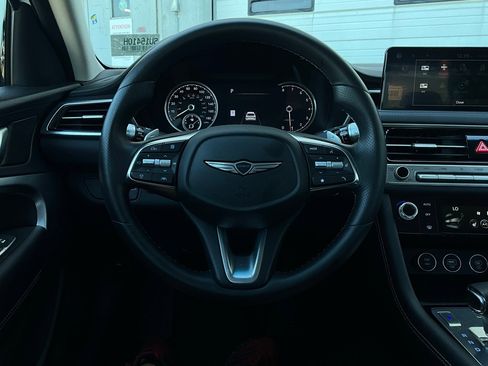 Used 2025 Genesis G70 2.5T image 35