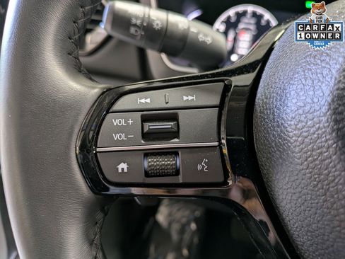 Used 2025 Honda Pilot EX-L image 16