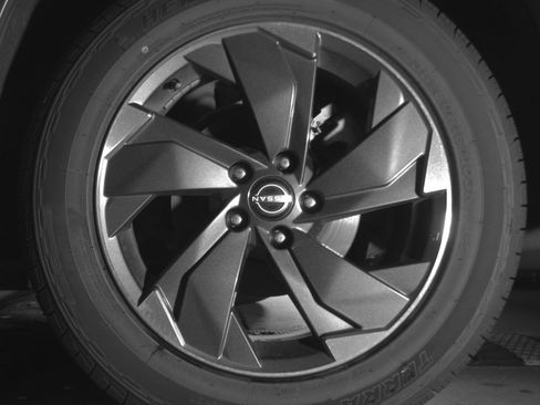 Used 2025 Nissan Rogue SV image 14