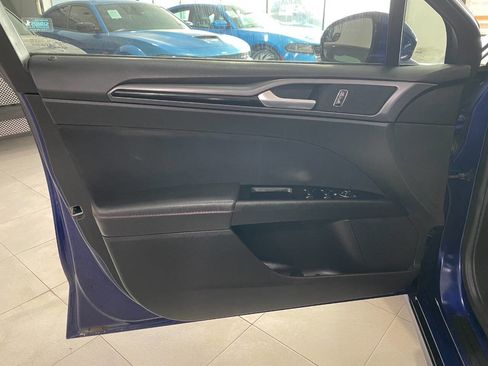 Used 2014 Ford Fusion SE w/ Equipment Group 201A image 13