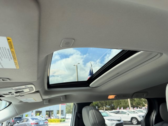 Certified 2026 Toyota Sienna XLE FWD image 23