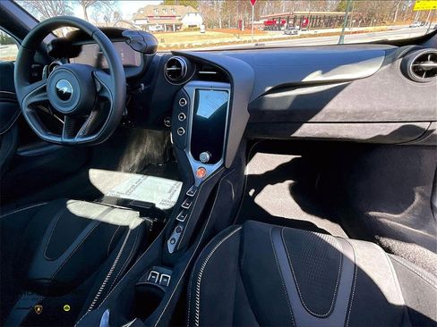 Used 2025 McLaren 750S Spider image 14