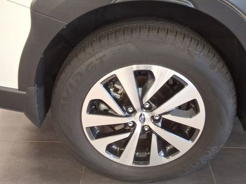 Certified 2025 Subaru Outback Premium AWD/4WD image 7